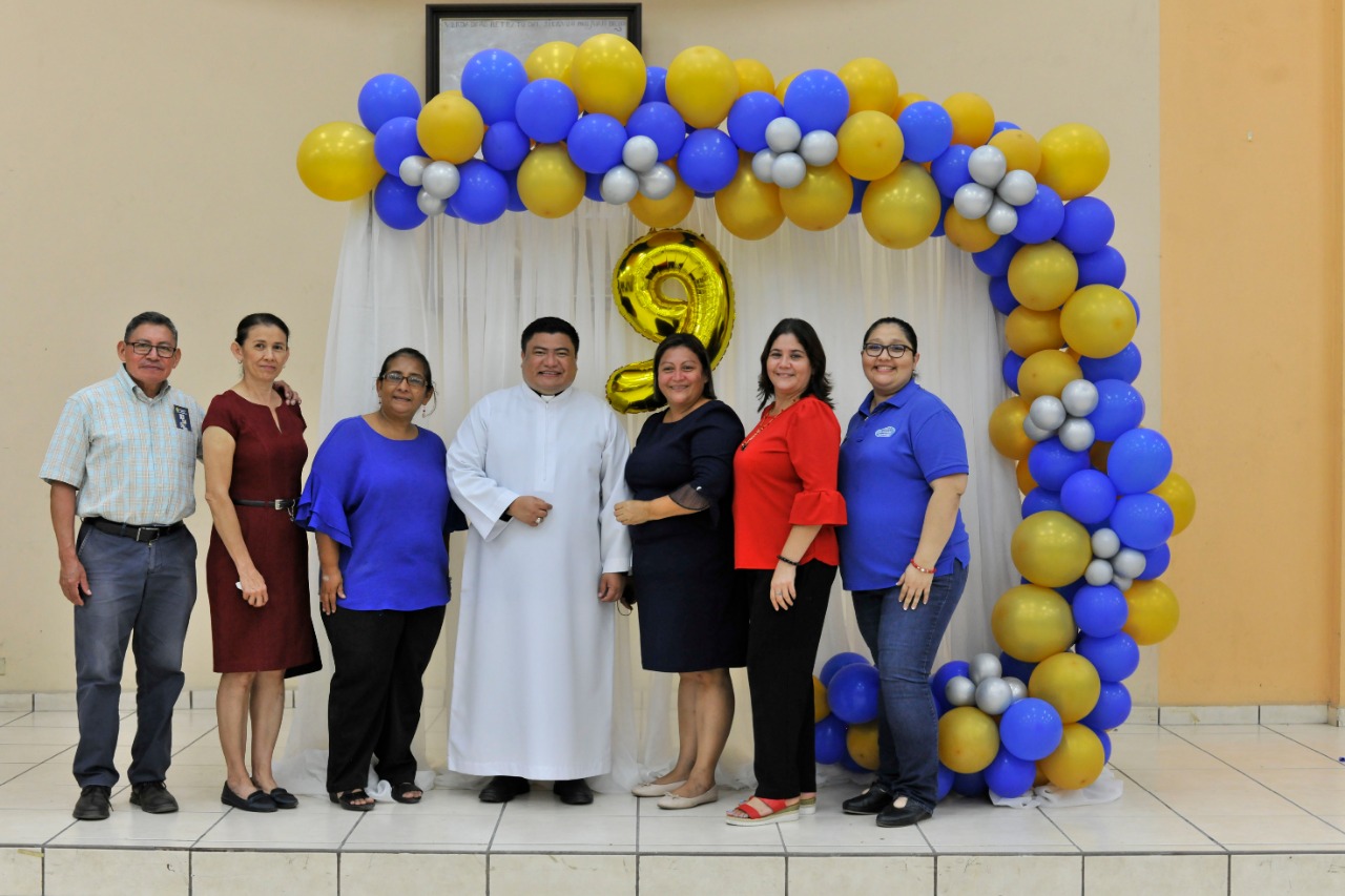 9 Aniversario de ordenación sacerdotal del padre Luis Amador