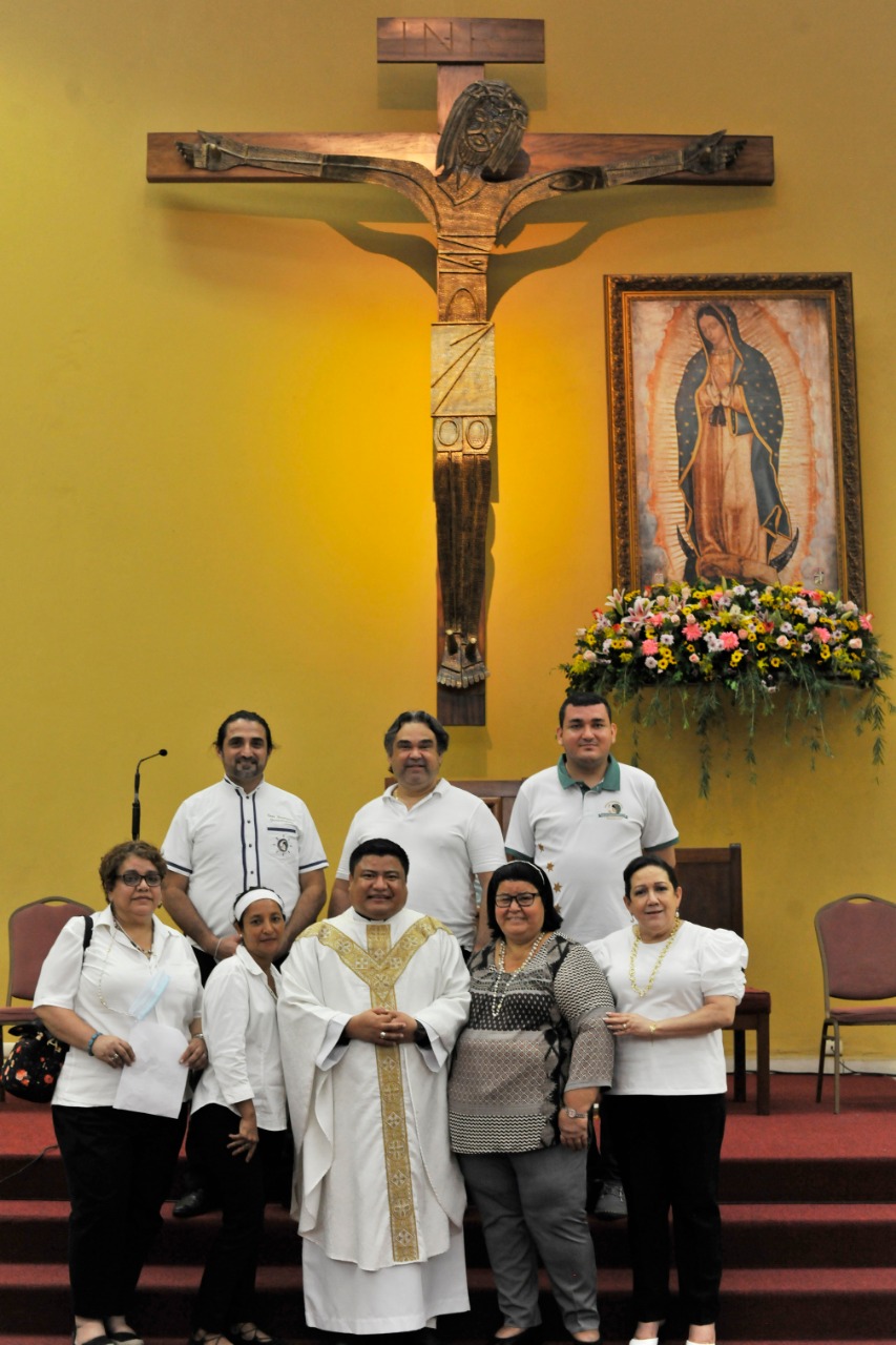 9 Aniversario de ordenación sacerdotal del padre Luis Amador