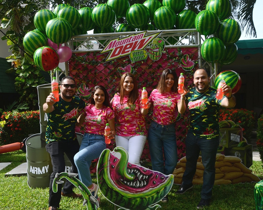 Embotelladora de Sula sorprende al mercado hondureño con el lanzamiento de Lipton Jamaica Cherry Blossom y Mountain Dew Pink Drip sabor Sandía