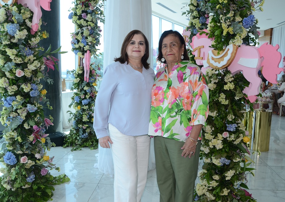 Tierno baby shower para darle la bienvenida a Ángeles Catlotta