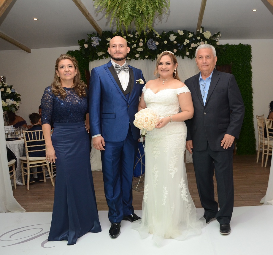 La boda de Víctor Rivera y Karen Martínez…Un amor que traspasa el tiempo