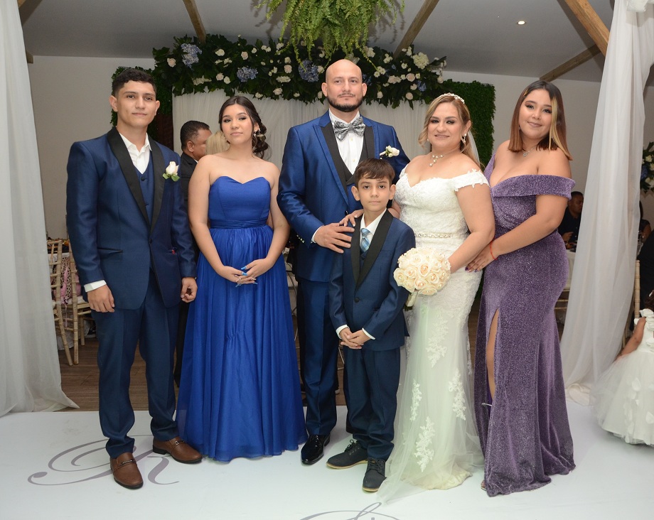 La boda de Víctor Rivera y Karen Martínez…Un amor que traspasa el tiempo