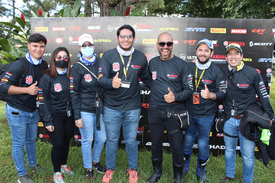 Ultramotor anfitrión de la rodada más grande de honduras “Destino Yamaha”