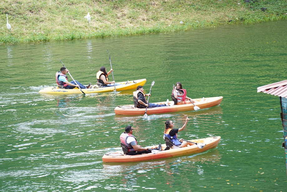 Motomundo y Ultramotor apoyan el turismo en el Lago Fest 2022