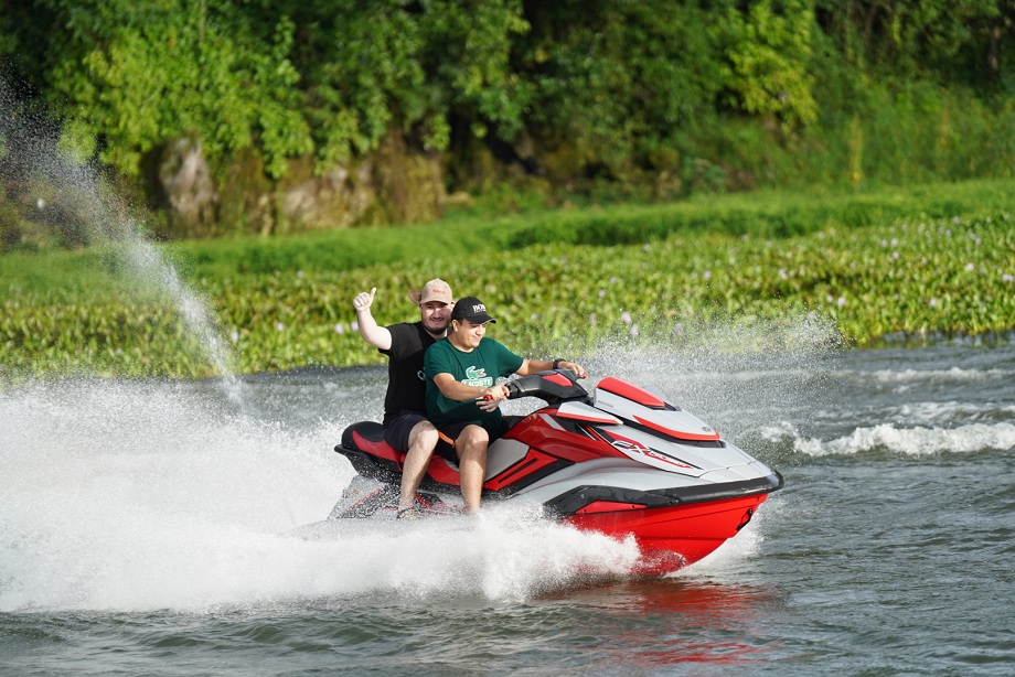 Motomundo y Ultramotor apoyan el turismo en el Lago Fest 2022