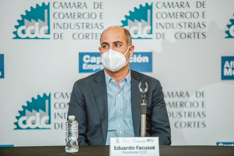 Socializan trámites municipales en conjunto con la Cámara de Comercio e Industrias de Cortés