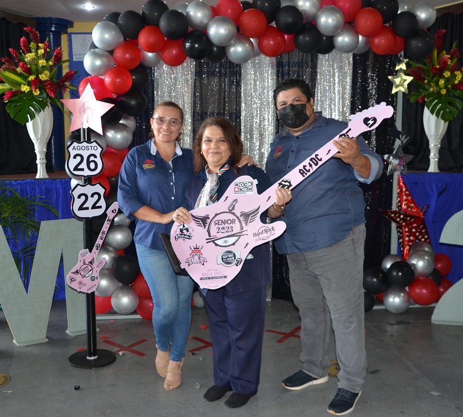 ¡Al estilo rock! así fue la Seniors Entrance 2023 de la Escuela Kiddy Kat Morazzanni