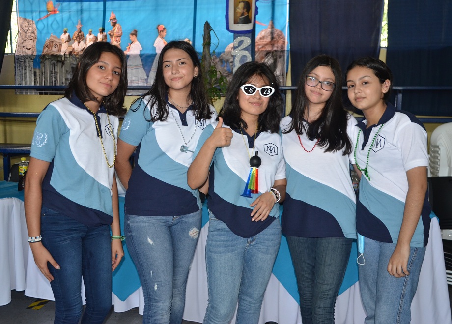 ¡Al estilo rock! así fue la Seniors Entrance 2023 de la Escuela Kiddy Kat Morazzanni