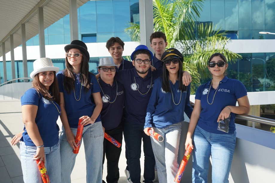 Alegría y entusiasmo en la Seniors Entrance de la Generación ECSA’23