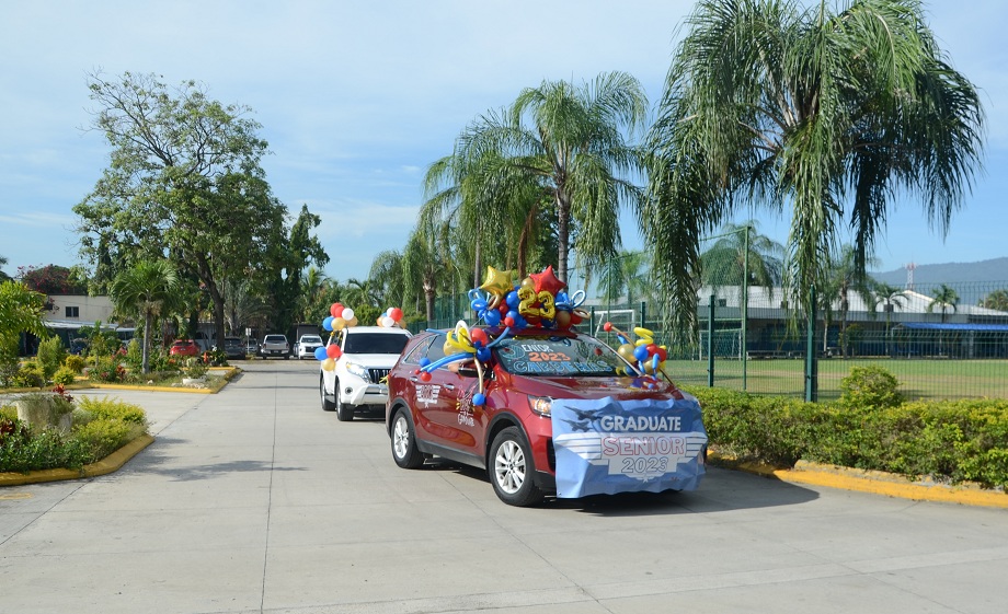 Hollywood inspiró la Seniors Entrance 2023 de la Agape Christian Academy