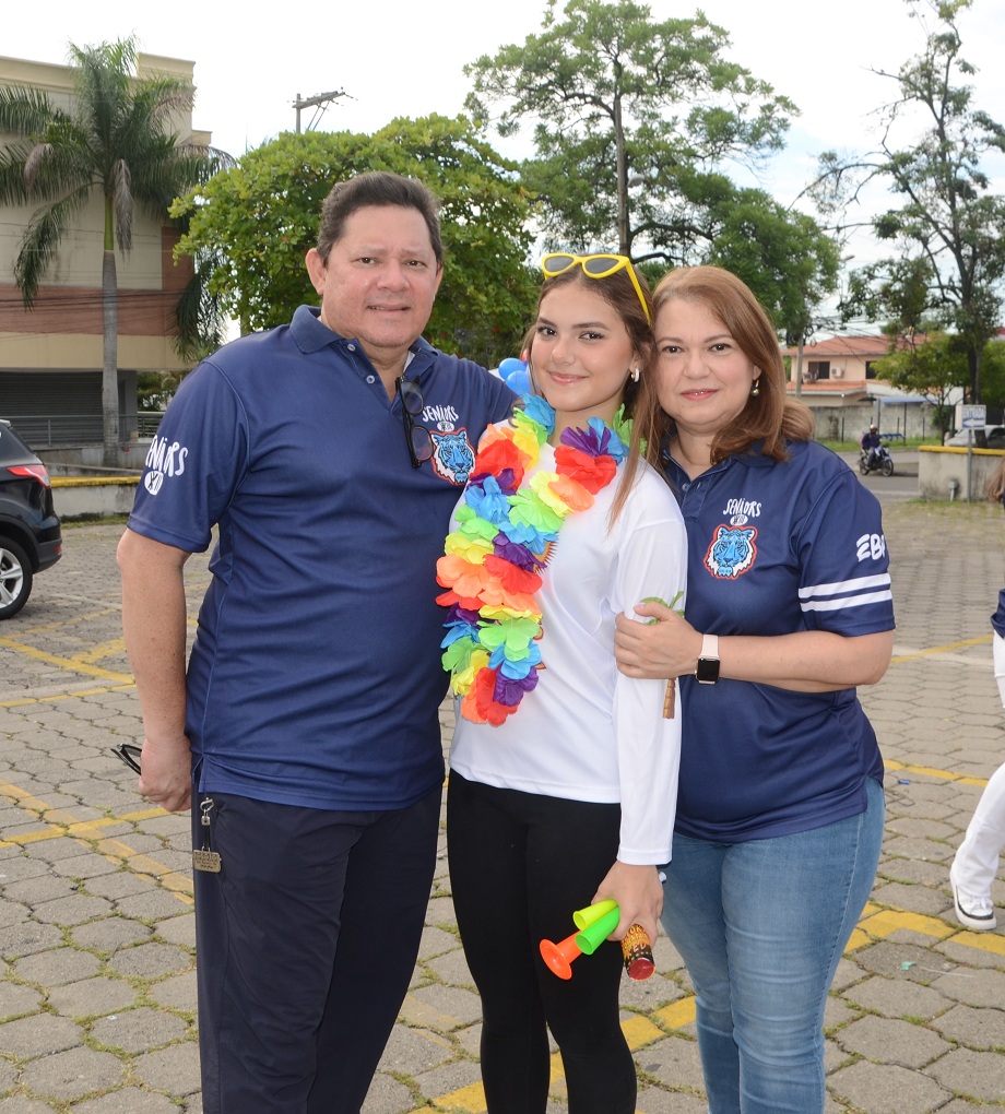 La Seniors Entrance 2023 al estilo tropical de la Escuela Episcopal El Buen Pastor