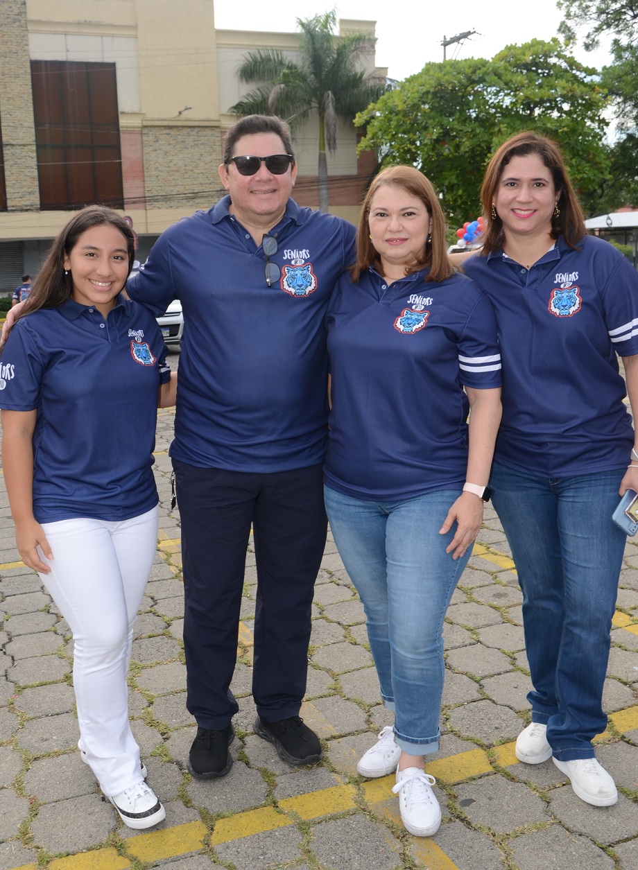 La Seniors Entrance 2023 al estilo tropical de la Escuela Episcopal El Buen Pastor