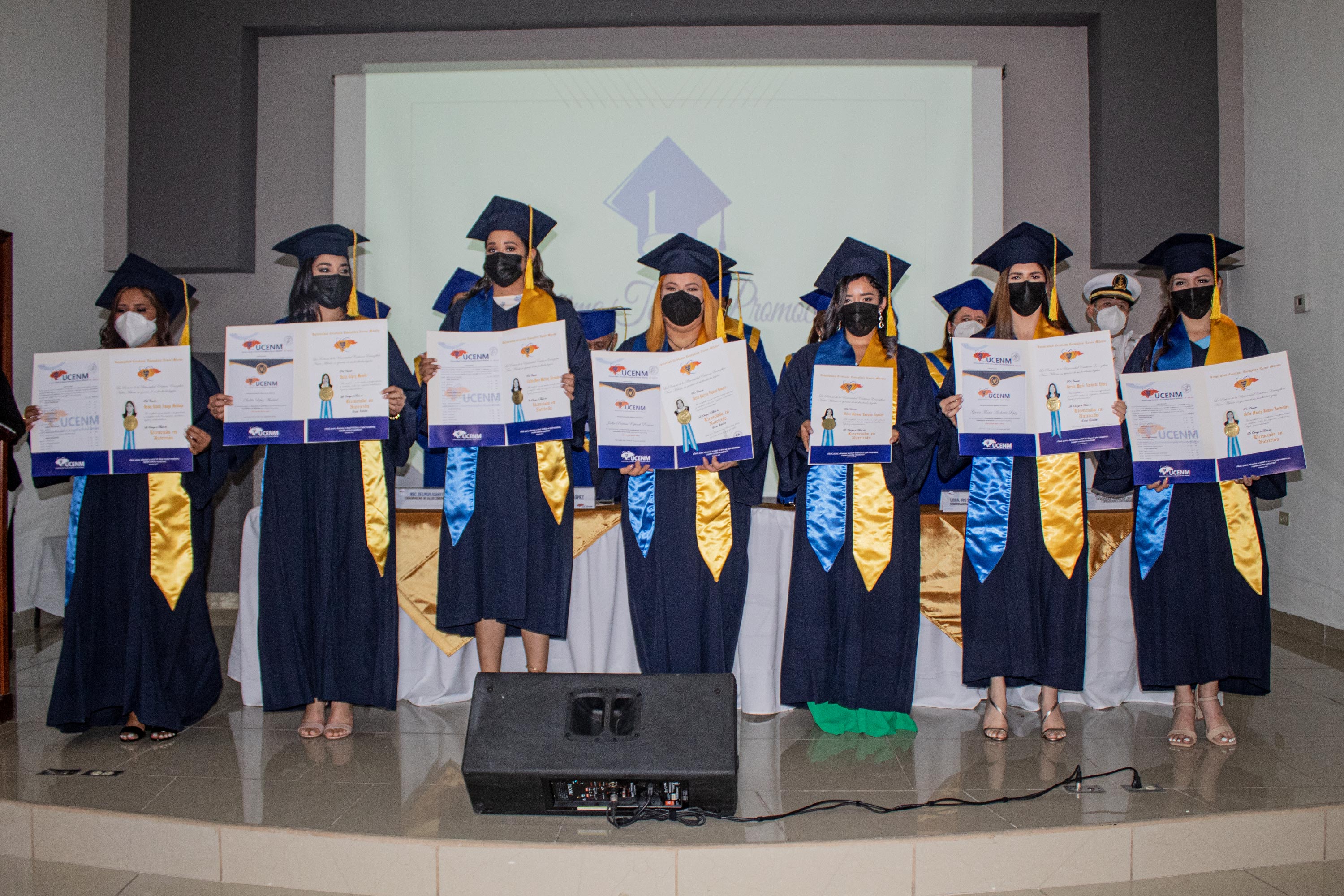 En un ambiente festivo la UCENM celebra su graduación 2022