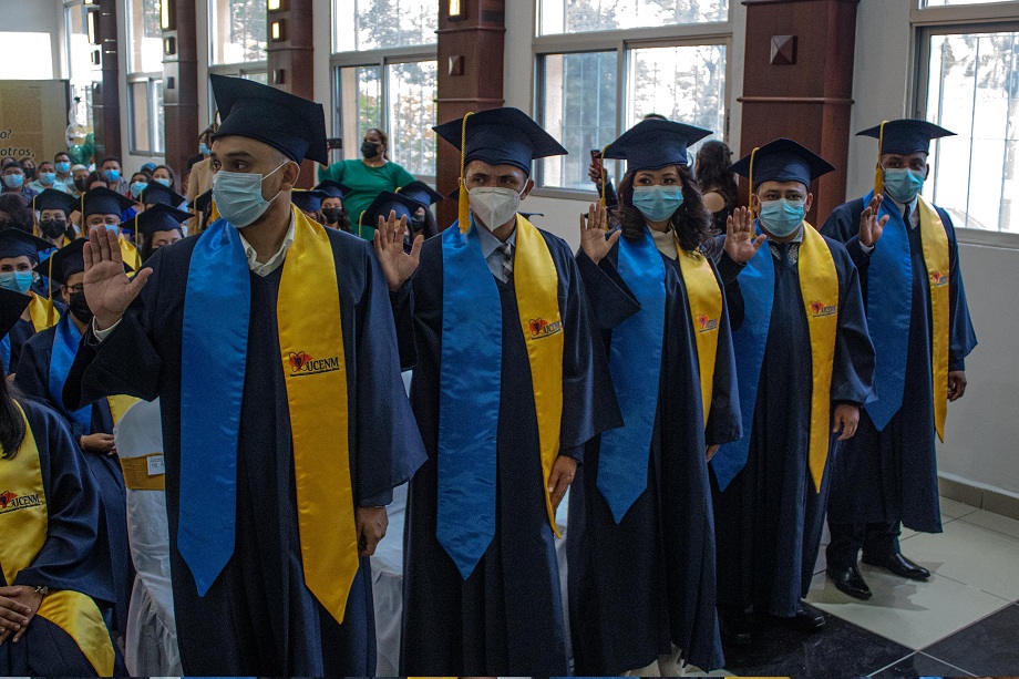 En un ambiente festivo la UCENM celebra su graduación 2022