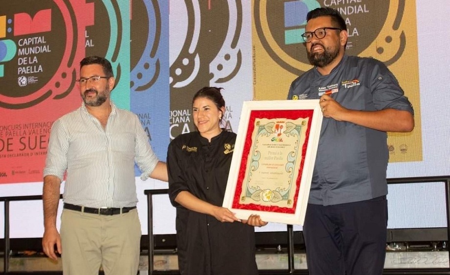 El chef hondureño Adán Ventura gana el premio a la mejor paella internacional en Valencia, España