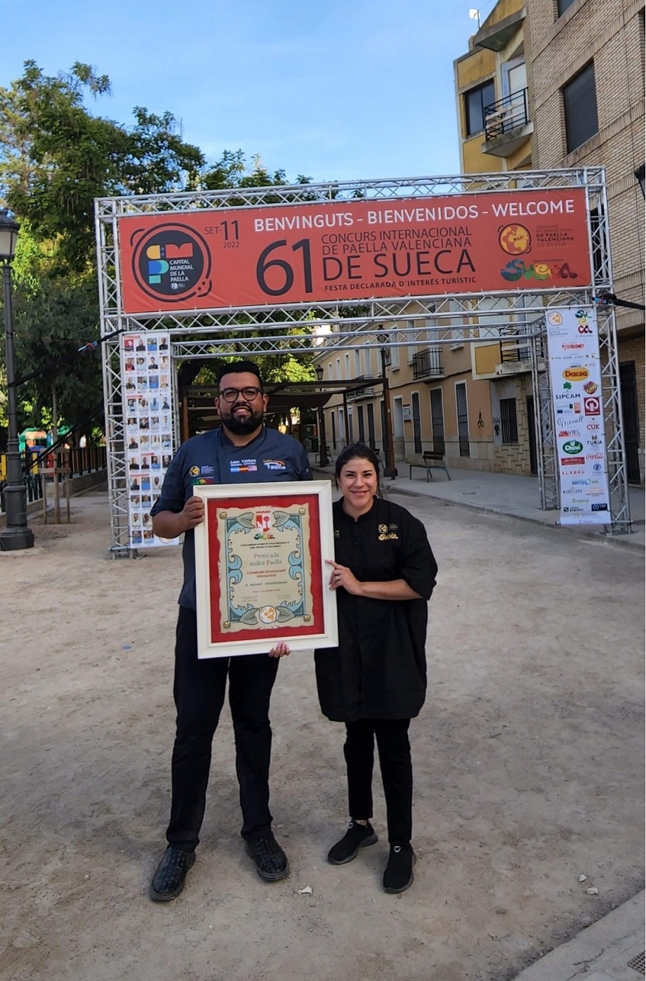 El chef hondureño Adán Ventura gana el premio a la mejor paella internacional en Valencia, España 