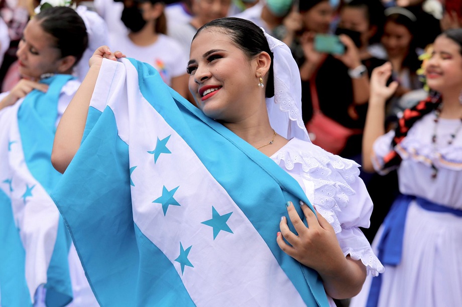 Con mucho civismo celebran las fiestas patrias San Pedro Sula 