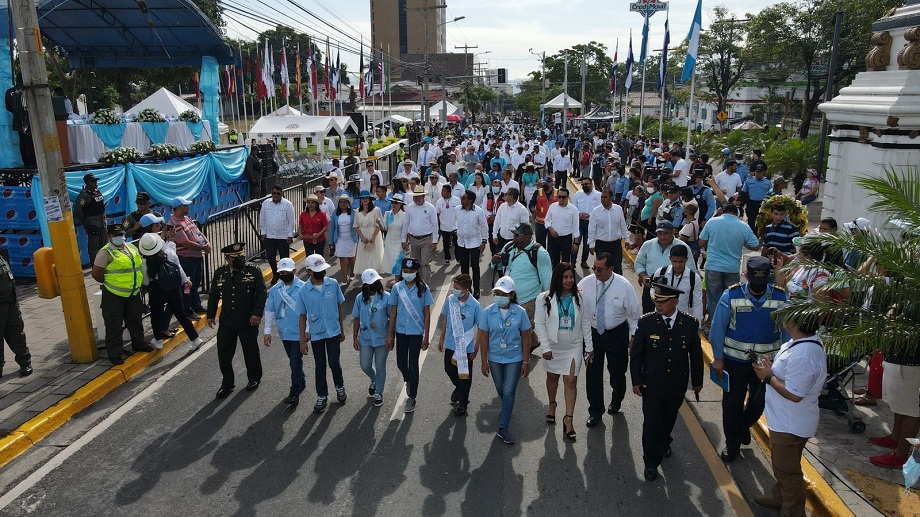 Con mucho civismo celebran las fiestas patrias San Pedro Sula 