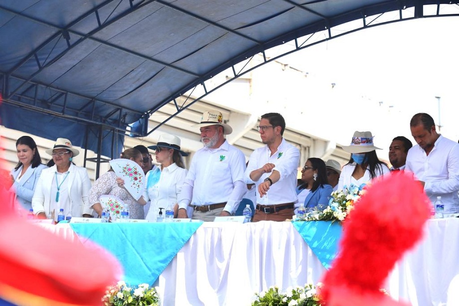 Con mucho civismo celebran las fiestas patrias San Pedro Sula 