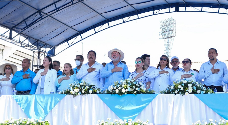 Niños y niñas de prebásica rinden homenaje a la Patria