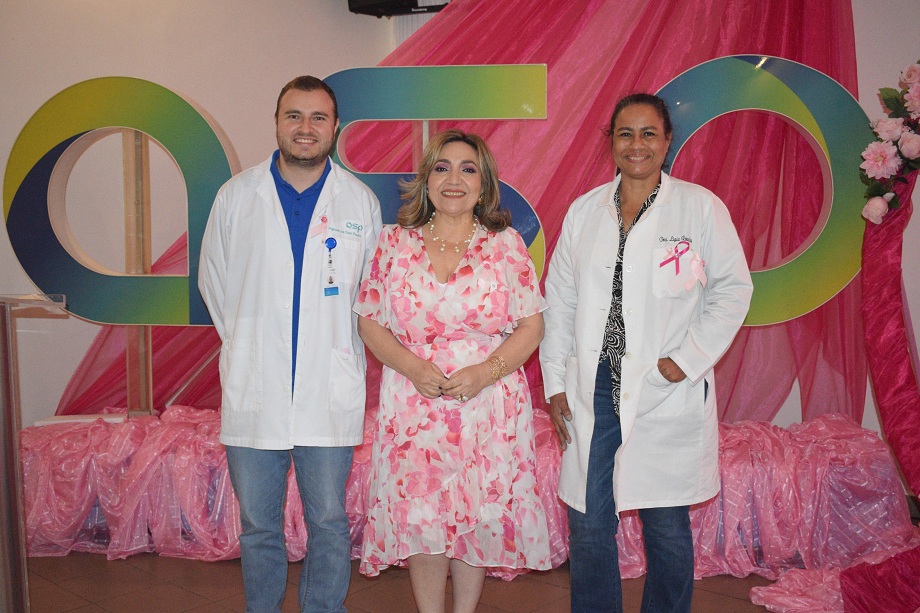 Aguas de San Pedro ilumina la flama rosa y reafirma su compromiso en la lucha contra el cáncer de mama