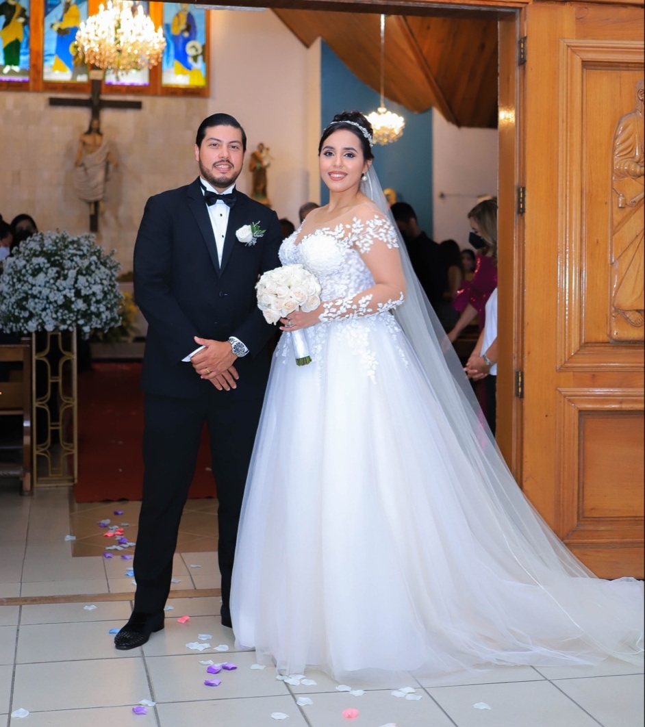 José Javier Zúniga y Rocío Verdial casados ante Dios en una boda inolvidable