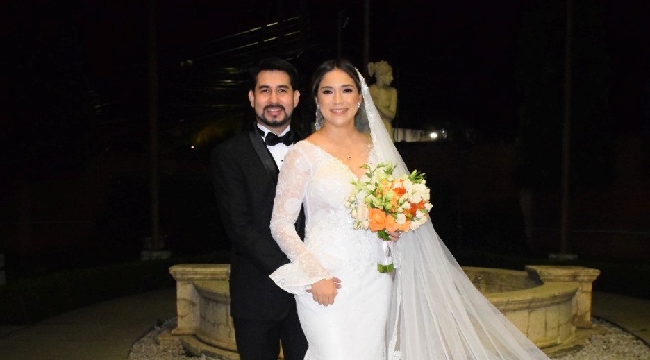 Stephanie y Pablo unen sus vidas en matrimonio ante Dios