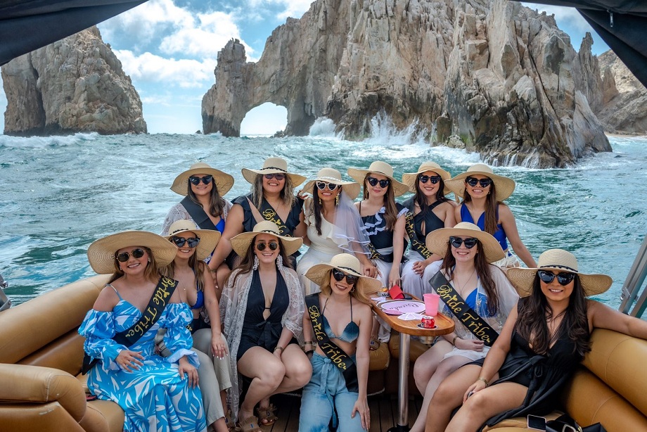 Brenda Palada protagoniza su fabulosa Bachelorette Getaway en Cabos San Lucas