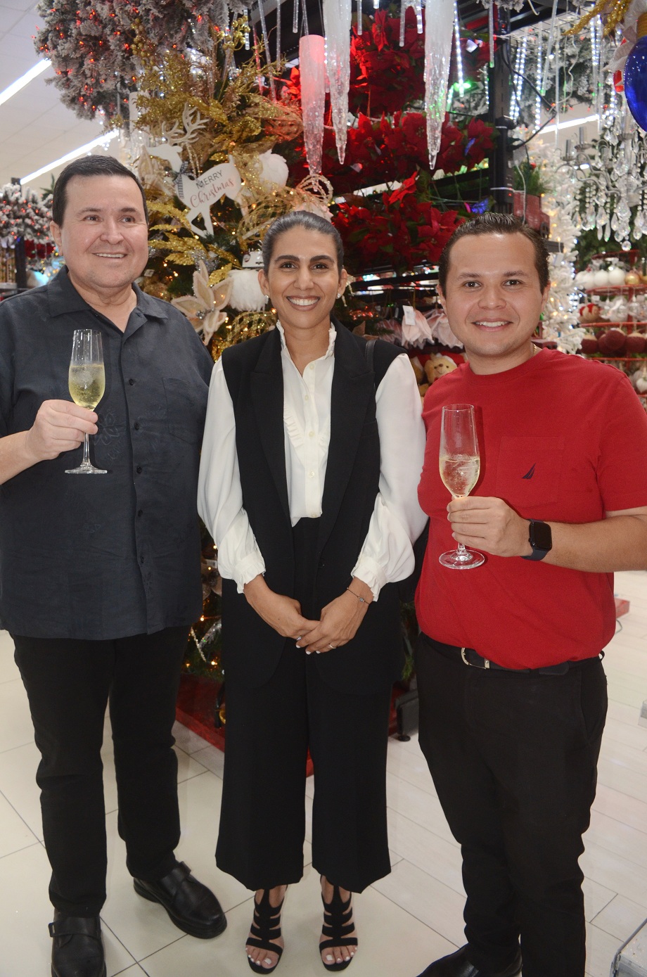 Diunsa presenta a sus clientes las nuevas tendencias de la temporada en su espectacular cóctel navideño