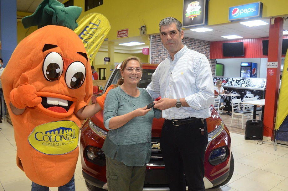 Supermercados Colonial realiza el sorteo de un Chevrolet Groove año 2022 de la promoción “Comprando y manejando”