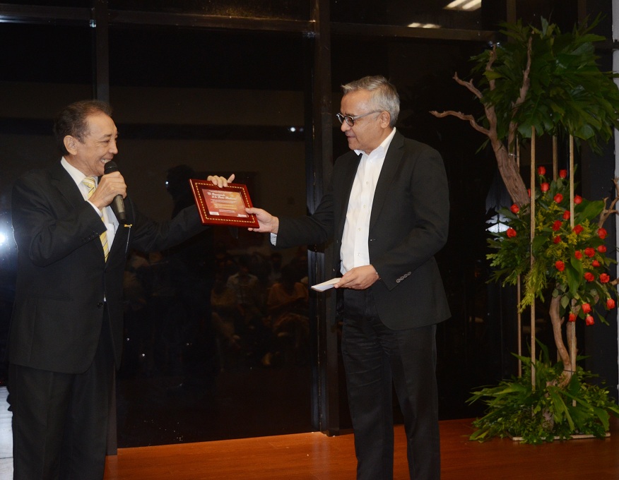 Grupo Cultural Tribu y Banpais rinden homenaje a Guillermo Anderson y al poeta Héctor Flores