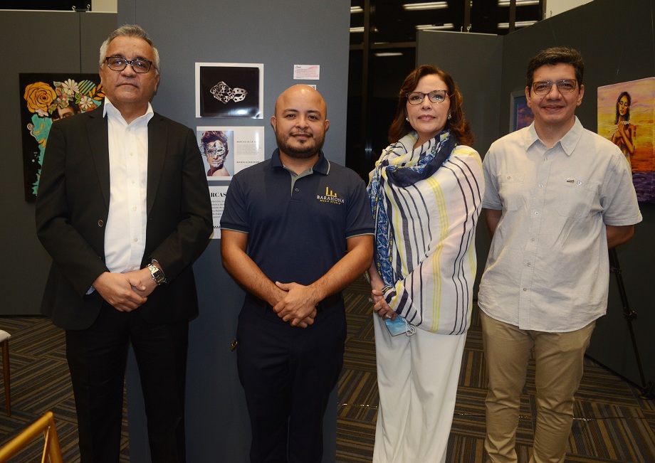 Grupo Cultural Tribu y Banpais rinden homenaje a Guillermo Anderson y al poeta Héctor Flores