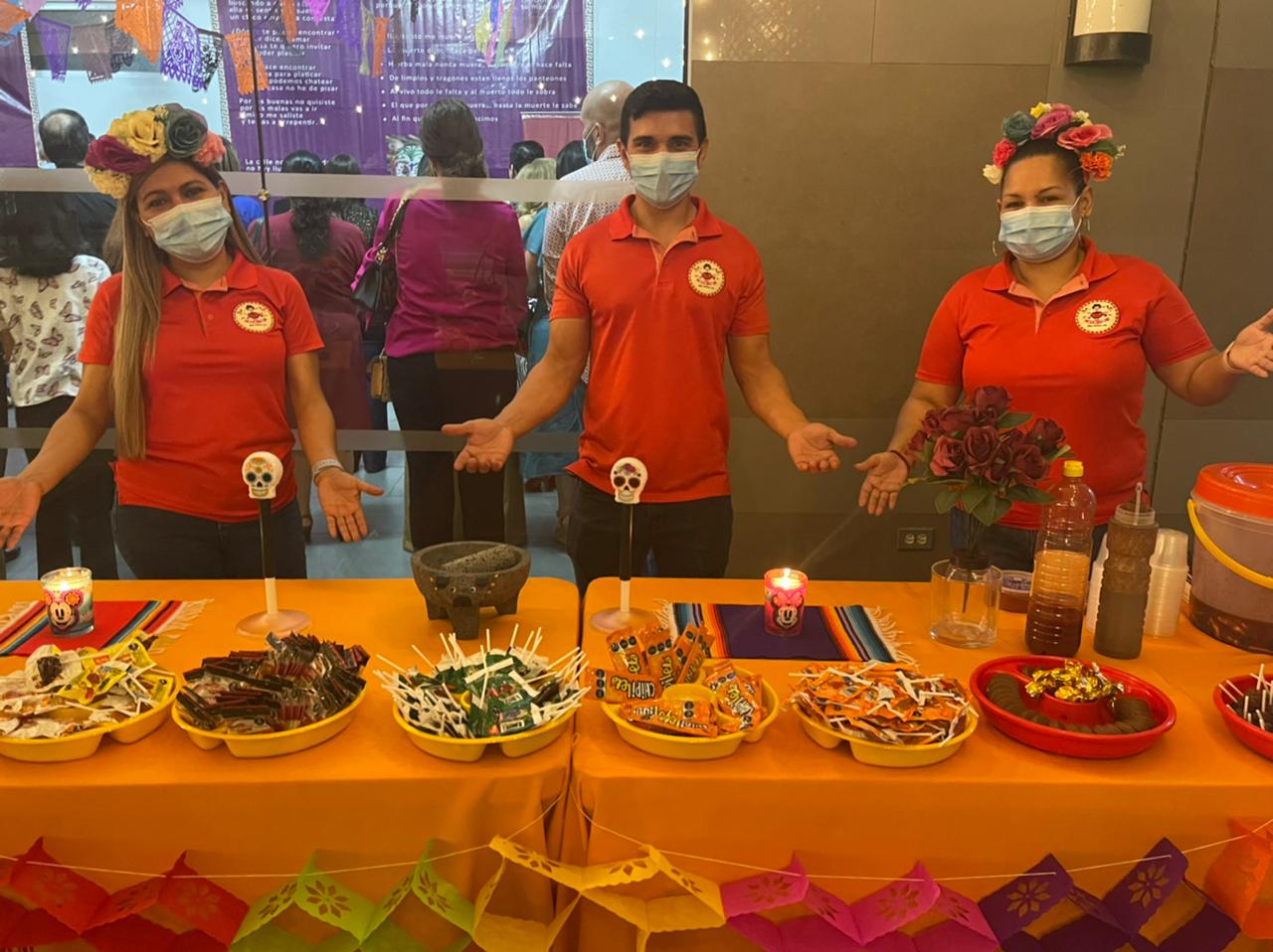 Consulado de México exhibe tradicional “Altar del Día de Muertos” en el Hotel Copantl