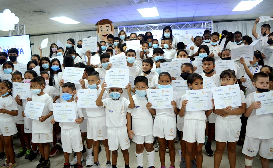 Alegría y emoción en la clausura de la temporada 2022 Escuela socio-deportiva “Formando Campeones”