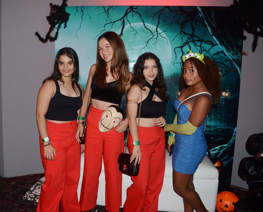 Escalofriante y divertida Halloween Party