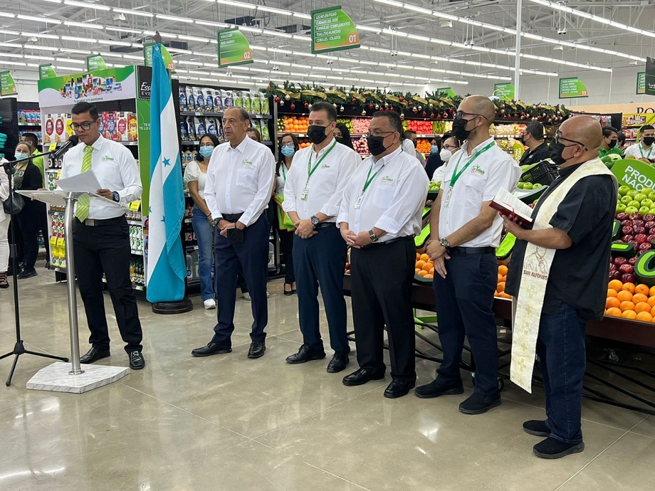 Supermercados La Colonia apertura su bella tienda en Plaza Universal de San Pedro Sula