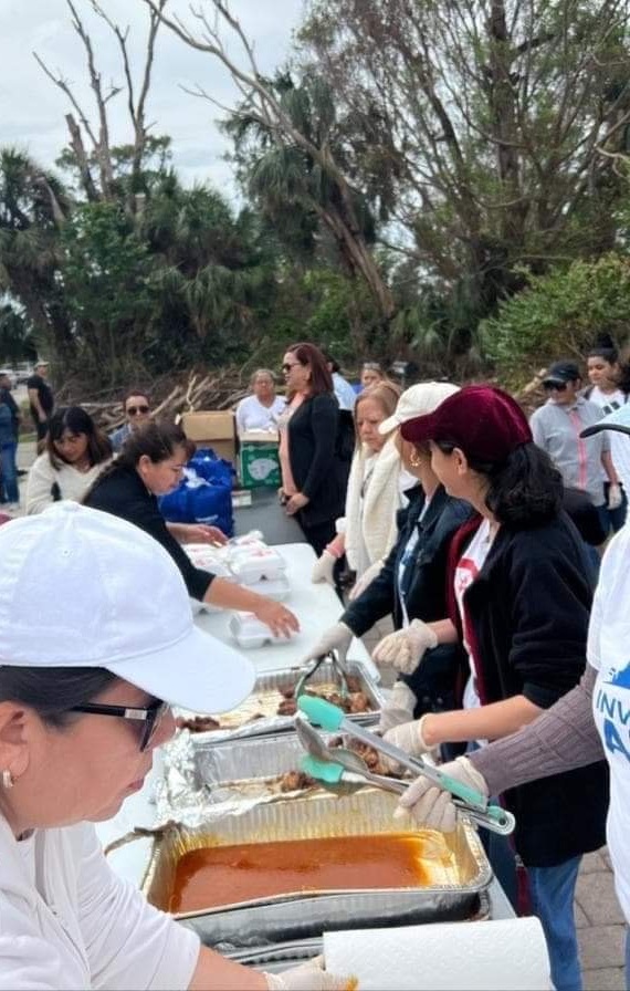 Hondureños apoyaron caravana de la esperanza para damnificados en Fort Myers, Florida