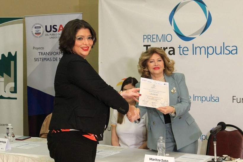 Fundación Terra junto CCIC entregan Premio Terra Te Impulsa: A La Mujer Emprendedora