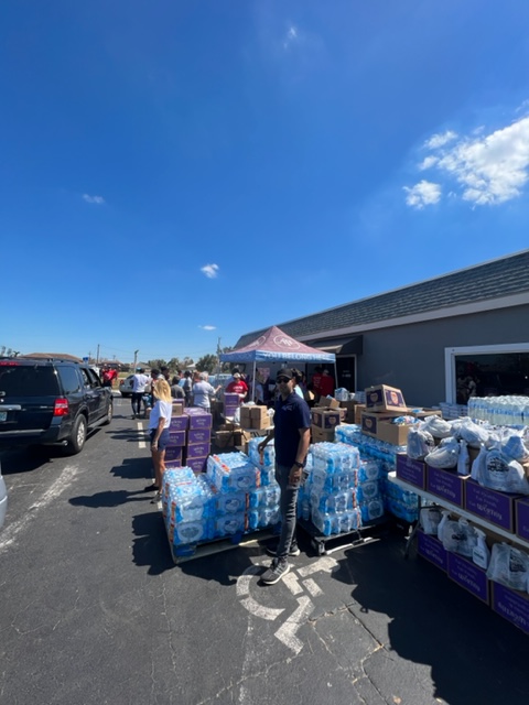 Hondureños apoyaron caravana de la esperanza para damnificados en Fort Myers, Florida