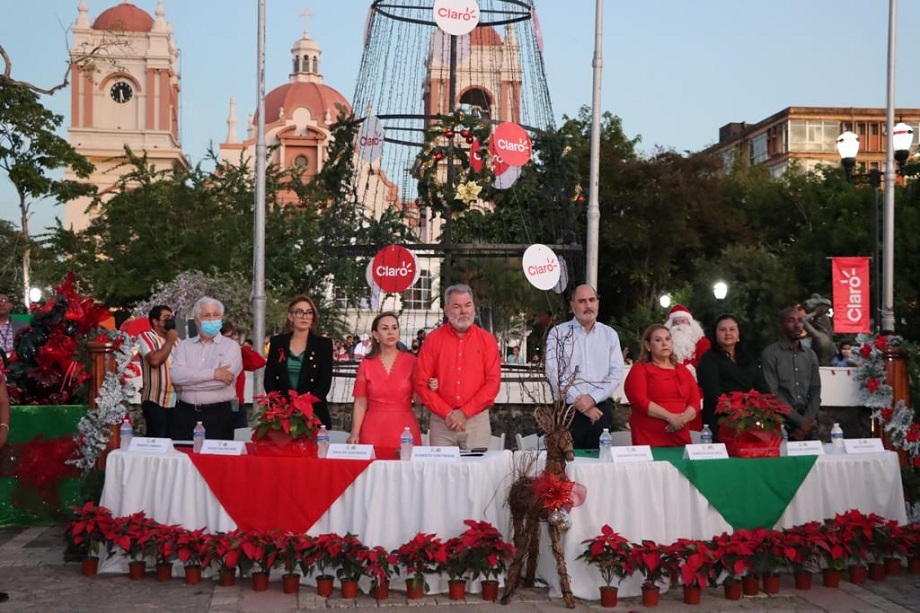 Con encendido del Árbol Navideño en el parque central inaugura la Navidad en San Pedro Sula