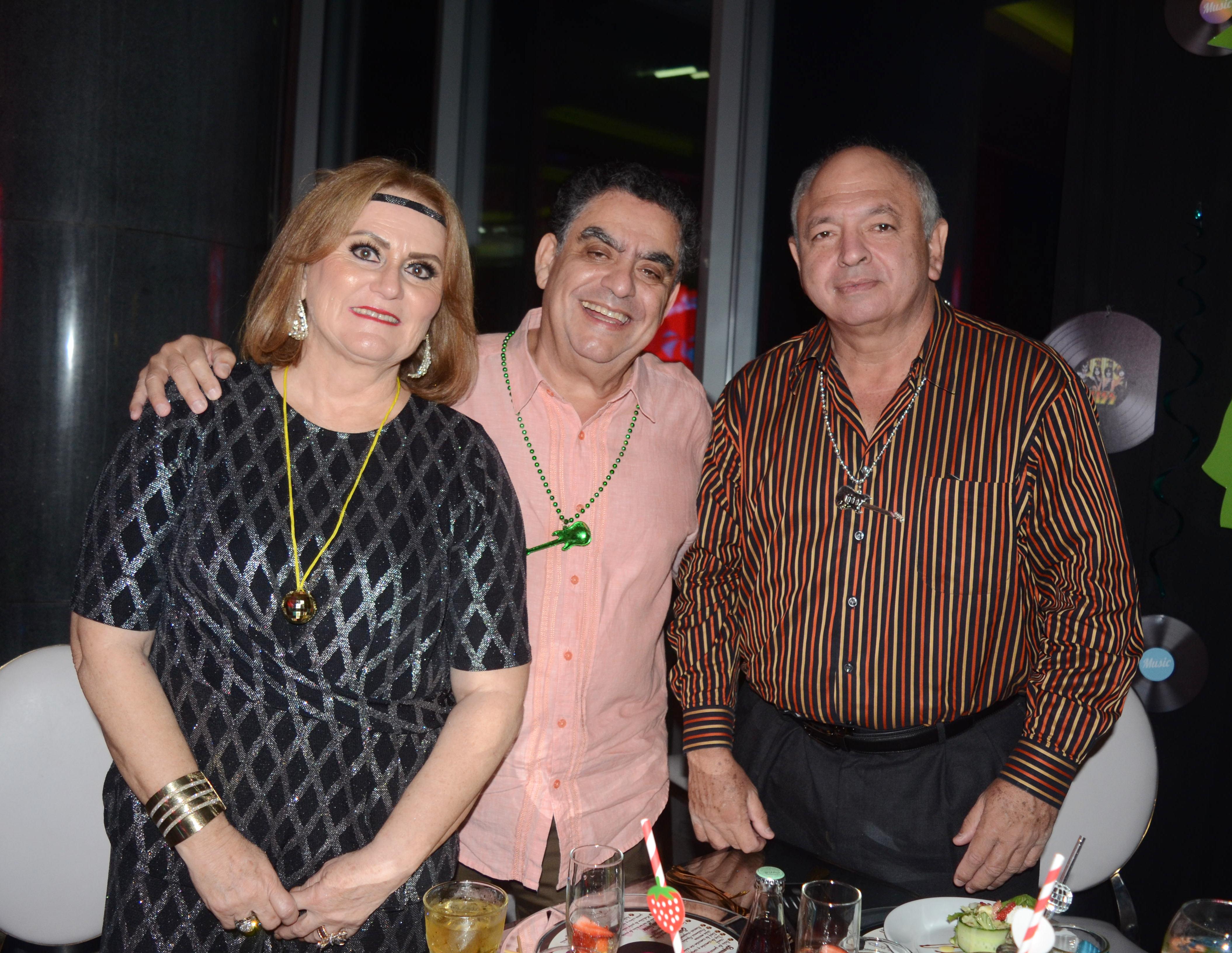 Una Disco Party celebrando el cumpleaños de Jackie Babún