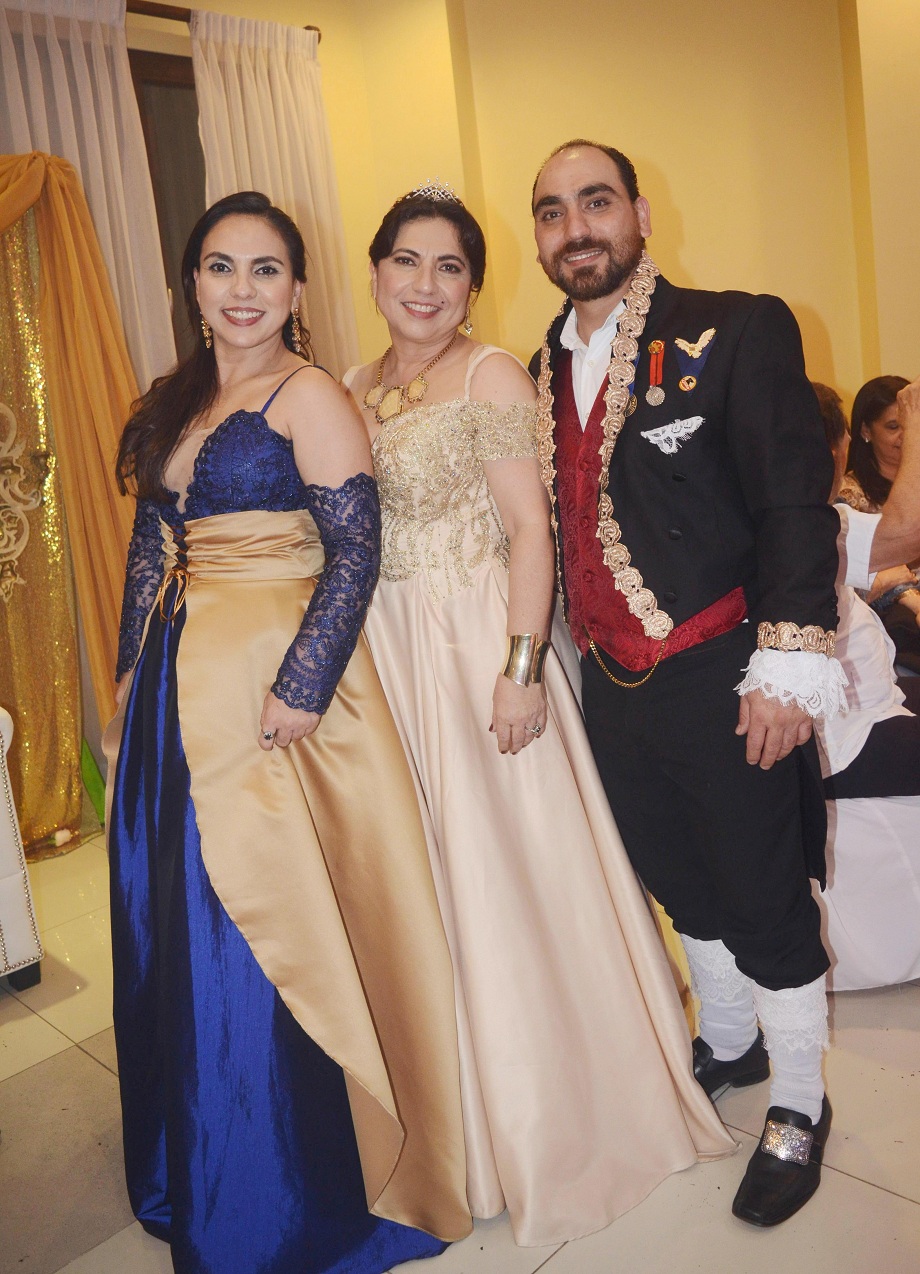 Al estilo victoriano festejan a doña Thelma de Jaar en su cumpleaños