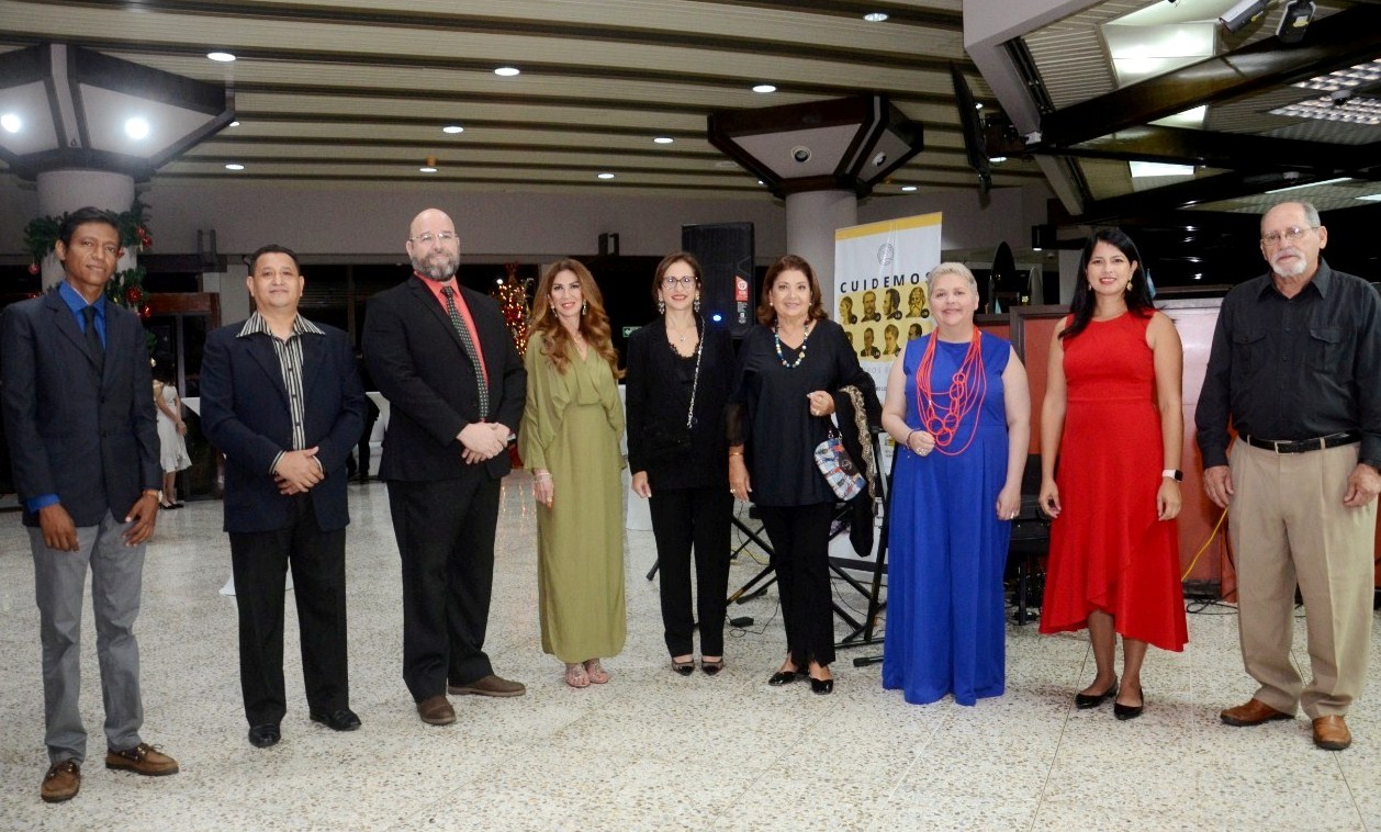 “Sentimientos y Colores 2022” la exposición pictórica inaugurada en el Banco Central de Honduras