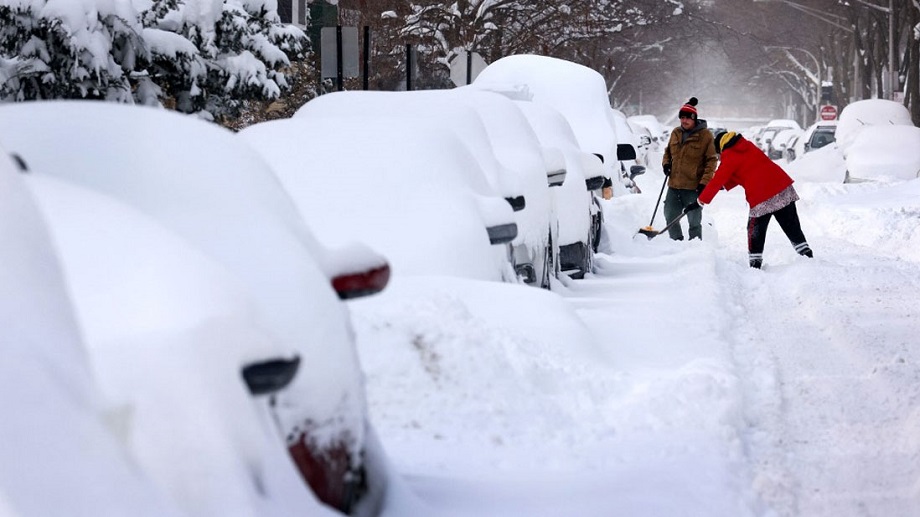 Tormenta de nieve en EEUU deja al menos 61 muertos, según nuevo balance