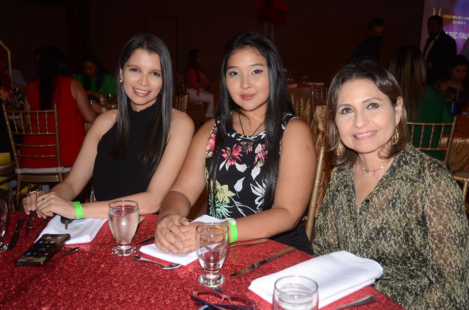 Así se vivió la celebración del Día de la Mujer en San Pedro Sula