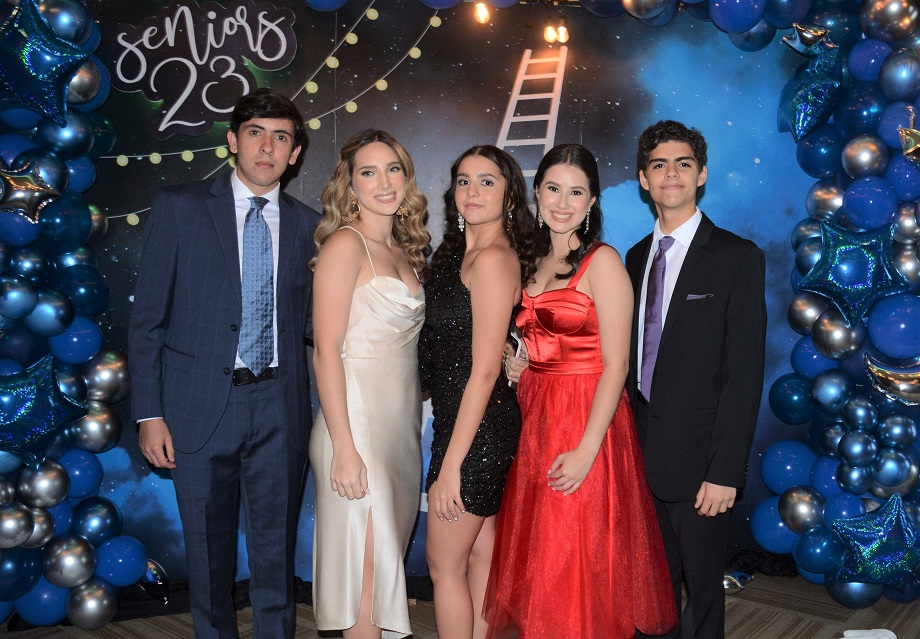 “An Evening under the star” en la Seniors Dinner de la Escuela Internacional Sampedrana