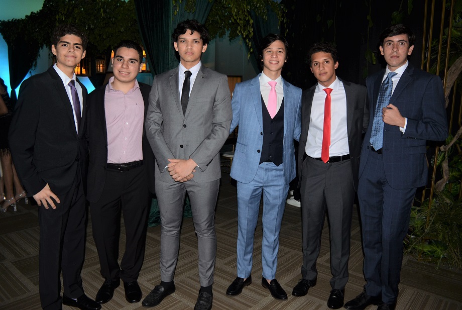 “An Evening under the star” en la Seniors Dinner de la Escuela Internacional Sampedrana