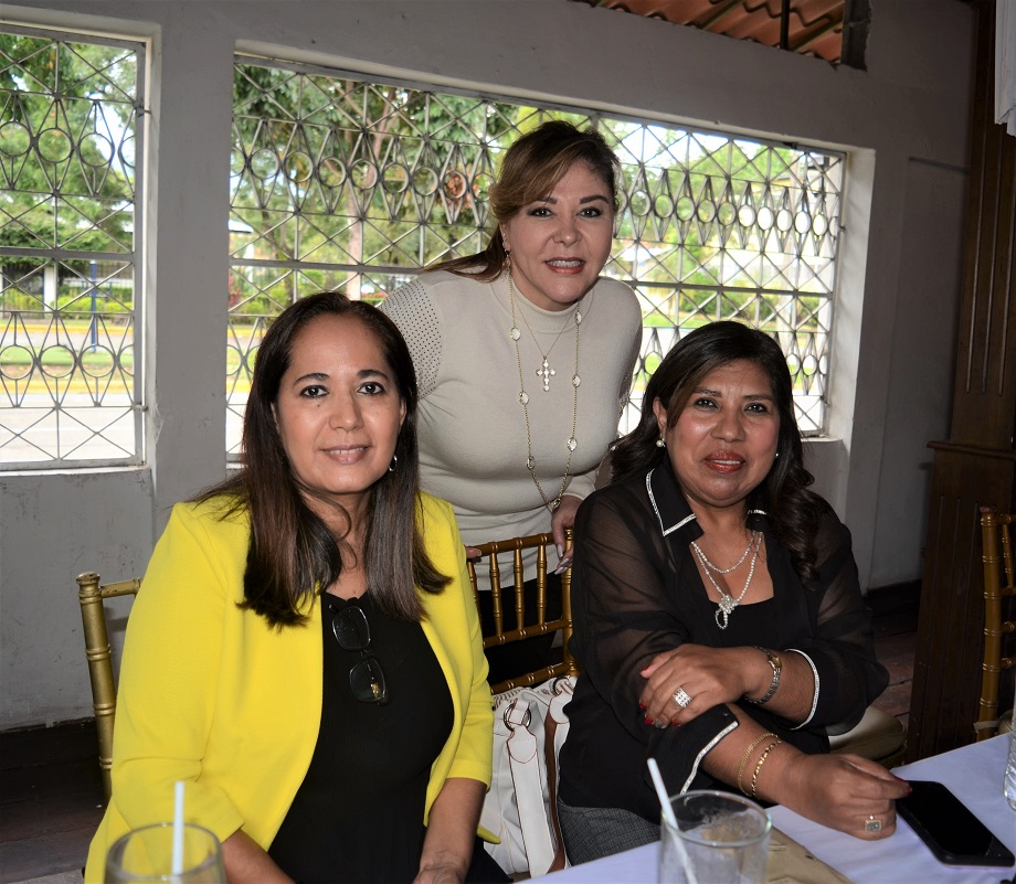 Socias del Club Internacional de Mujeres brindan especial agasajo a periodistas