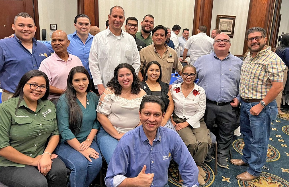 Hermandad rotaria en San Pedro Sula en la celebración del 118 Aniversario de Rotary International