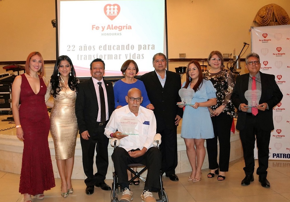 Fundación Fe y Alegría entrega galardón “P. José María Vélaz”